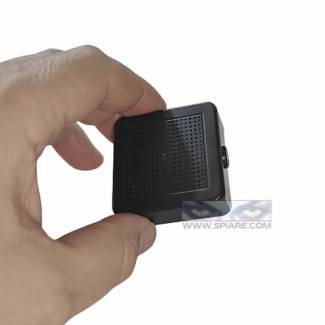 telecamera-wifi-compatta-mano-obiettivo-laterale